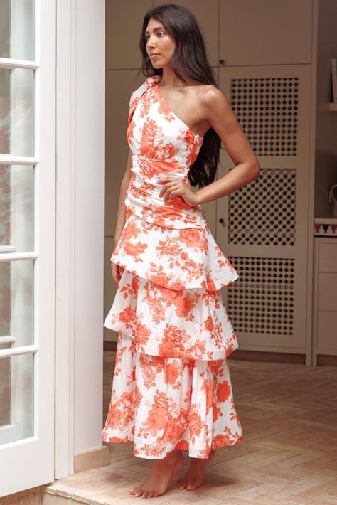 Maxi Dresses Cap Sleeve Dress Casual, Maxi Dress Floral, Butterfly Dress, Dress Orange, Garden Parties, Tiered Maxi Dress, Capped Sleeve Dress, Summer Events, Iron Material