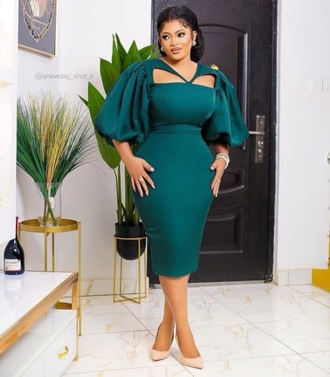 Short Classy Dresses, Green Dinner Dress, Parlour Makeup, Sunday Dress Outfit, Corporate Gowns, Lace Dress Classy, Fancy Short Dresses, Classy Gowns, Corporate Dress