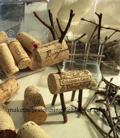 Make The Best of Things: Teeny Tiny Wine Cork Reindeer Cork Reindeer, Joululahjat Diy, Ren Geyiği, Wine Cork Projects, Wine Cork Ornaments, Wine Cork Diy, Cork Ornaments, Cork Projects, Cork Diy