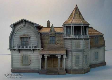 The Munsters House, Munsters House, William Clayton, 1313 Mockingbird Lane, Eddie Munster, Herman Munster, Cast Iron Set, Black Sheep Of The Family, The Munster