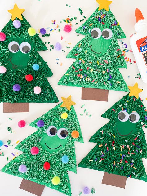 Sensory Christmas, Christmas Crafts For Preschoolers, Christmas Tree Craft, December Crafts, Crafts For Preschoolers, Christmas Art Projects, Christmas Crafts For Toddlers, Preschool Christmas Crafts, Christmas Kindergarten