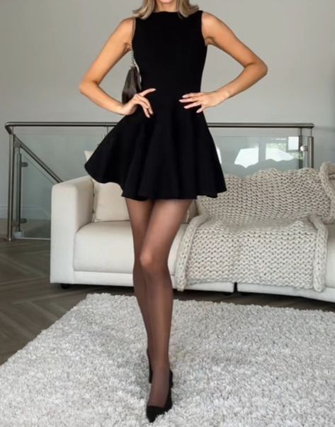 Black Mini Dress Heels, Black Tie Theme Party Outfit, Elegant Black Dress Short, Cocktail Dress Classy Evening Short, Prom Dress Inspiration Classy, Little Black Dress Outfit Party, Elegant Outfit Winter, Mini Black Dress Outfit, Black Dress Black Tights