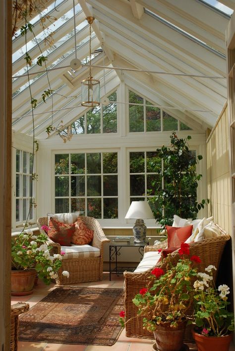 Traditional Sun Room with Wicker Furniture Old Conservatory Ideas, House With Conservatory, Dream Conservatory, Greenhouse Porch, House Conservatory, Greenhouse Conservatory, Garden Conservatory, Conservatory Decor, Conservatory Ideas