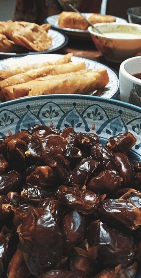 #Ramadan #dates #iftar Ramadan Iftar Aesthetic, Iftar Aesthetic, Dates Background, Vitamin A Benefits, Dates Ramadan, Plant Based Diet Benefits, Ramadan Aesthetic, Health Benefits Of Lemon, Ramadan Dates