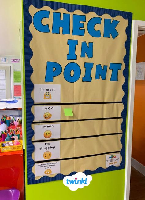 We love this Check In Point classroom display idea - helping children to express their feelings and emotions each day. Download our FREE Children's Mental Health Resource Pack to further your lessons on mental health - click to download! #mentalhealthawareness #health #feelings #emotions #teaching #teachingresources #teacher #classroomdisplay #classroominspiration #twinkl #twinklresources #freeteachingresources Classroom Displays Ks2, Primary Classroom Displays, Classroom Display Boards, Teaching Displays, Primary School Classroom, Mental Health Week, Children Health, School Displays, Classroom Organisation