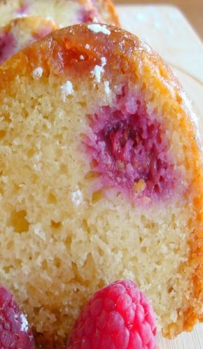 Raspberry Pound Cake, Bakers Delight, Cooking Desserts, Raspberry Recipes, Sweet Time, Layered Desserts, Berry Cake, Pound Cakes, Delicious Cakes