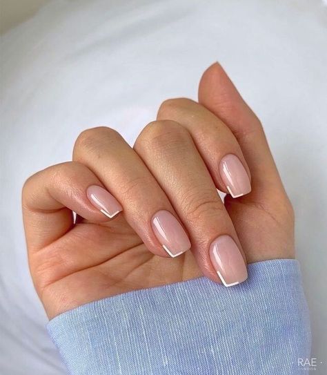 Mar 4, 2021 - The best classic manicures with stylish, yet subtle nail art for Spring 2021 Natural Nails Manicure, Manikur Kuku, Subtle Nails, Clean Nails, Neutral Nails, Bridal Nails, Manicure Y Pedicure, Elegant Nails, Classy Nails