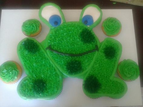 Cake Party Ideas, Frog Cupcakes, Pull Apart Cupcake Cake, Pull Apart Cake, Cupcake Decorating Tips, Pull Apart Cupcakes, Cupcake Cake Designs, Creative Cupcakes, Cake Party