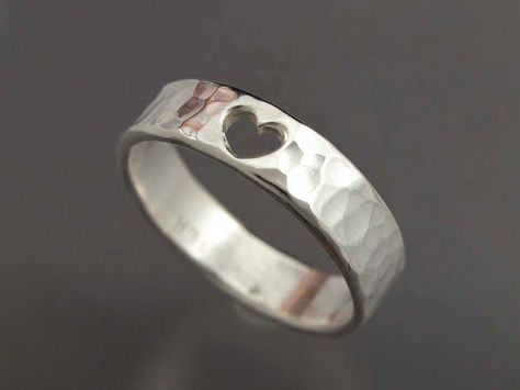 Heart Ring Simple, Pretty Silver Rings, Simple Jewelry Ring, Silver Ring Handmade, Handmade Silver Rings Ideas, Handmade Silver Metal Rings, Silver Ring Making, Handmade Silver Heart Cut Rings, Thick Rings