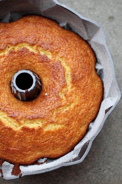 Adventuress : My Mum's Orange Cake Orange Cake Recipe, Bundt Cakes Recipes, Just Cakes, Orange Cake, Orange Recipes, Bundt Cake, Easy Cake, Let Them Eat Cake, Yummy Cakes