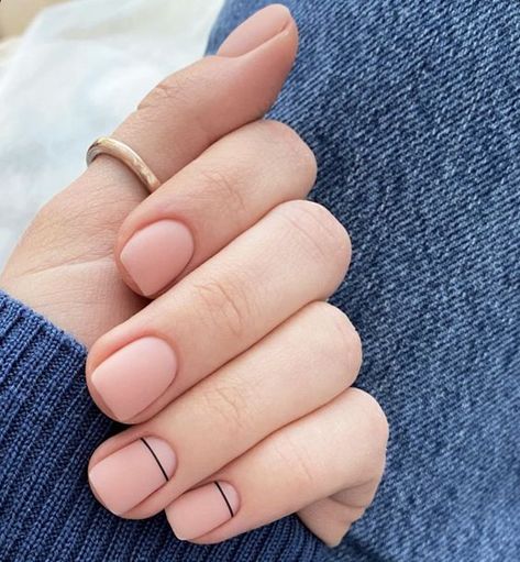 15 Simple Winter Nail Ideas for 2023-2024 - thepinkgoose.com Nails For Retail Workers, Short Matt Nails, Simple Matte Nails Short, Frosted White Nails, Nurse Nail Designs, Aura Nails Designs, Short Matte Nails, Nurse Nails, Modern Manicure