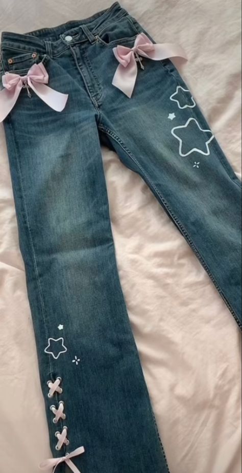 Couqutte Jeans, Ribbon On Jeans, Bow On Jeans, Bows On Jeans, Diy Bedazzled Jeans, Diy Coquette Clothes, Jeans With Bows, Coquette Bottoms, Designs For Jeans