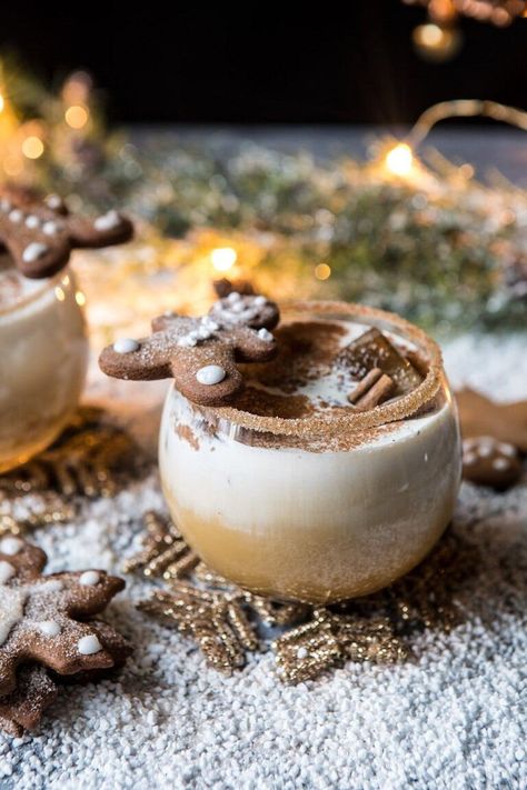 Gingerbread White Russian | halfbakedharvest.com #gingerbread #whiterussian #christmas #holiday #drink #cocktail Christmas Drinks Alcohol Recipes, White Russian Cocktail, Cinnamon Simple Syrup, Christmas Drinks Alcohol, Gingerbread Syrup, Jul Mad, Russian Christmas, Winter Cocktails, White Russian