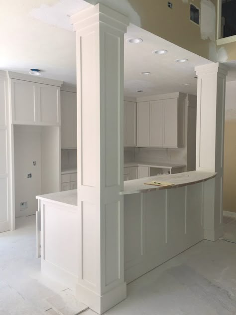 Cabinets to the ceiling - Remodel under construction - cabinetry primed Kitchen Columns, Ceiling Remodel, Custom Kitchen Remodel, Kabinet Dapur, تصميم للمنزل العصري, Hemma Diy, Kitchen Remodeling Projects, Kitchen Remodel Small, Counter Tops