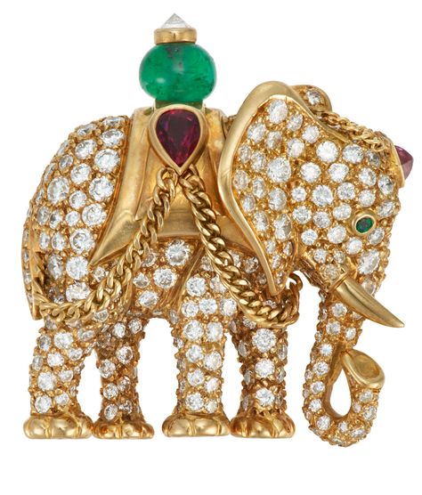 Cartier Diamond, Elephant Jewelry, International Jewelry, Emerald Bead, Gold Clips, Diamond Brooch, Mom Jewelry, Types Of Gemstones, Antique Diamond