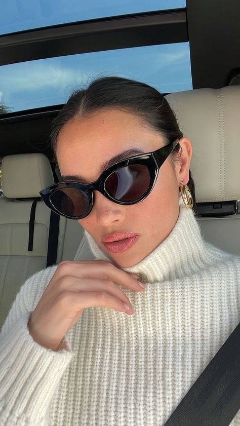 Kelsey Merritt, Foto Glamour, Drømme Liv, Estilo Ivy, Rich Girl Aesthetic, Trendy Sunglasses, Cat Eyes, Rich Girl, Retro Sunglasses