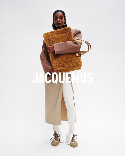 JACQUEMUS (@jacquemus) • Instagram photos and videos Fashion Marketing Campaign, Jacquemus Bag, Studio Bag, Conceptual Fashion, Diy Bag Designs, Campaign Fashion, Fashion Project, Branding Photoshoot, Fashion Studio