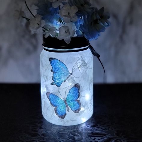 Centerpiece Butterfly, Butterfly Sweet 16, Butterfly Centerpiece, Light Butterfly, Butterfly Centerpieces, Butterfly Light, Quince Decorations, Desain Buklet, Decor Butterfly