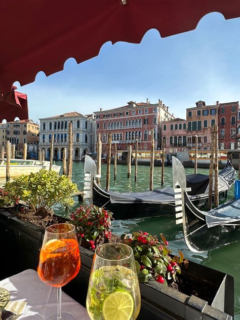 Day dreaming about this Hugo spritz in Venice along the canal Hugo Spritz Aesthetic, Venice Italy Summer, Spritz Aesthetic, Italy Summer Aesthetic, Hugo Spritz, Day Dreaming, Italy Summer, Mamma Mia, 2024 Vision