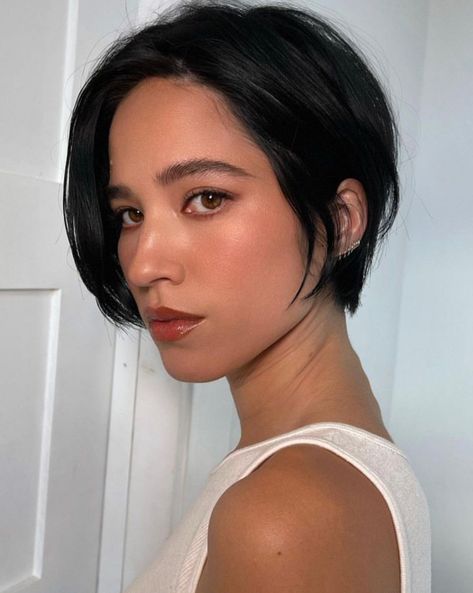 Long Pixie Hair, Really Short Haircuts, Kelsey Asbille, Dream Hairstyles, Short Hair Outfits, Bob Haircut For Round Face, Haircut Inspo, Growing Hair, Really Short Hair