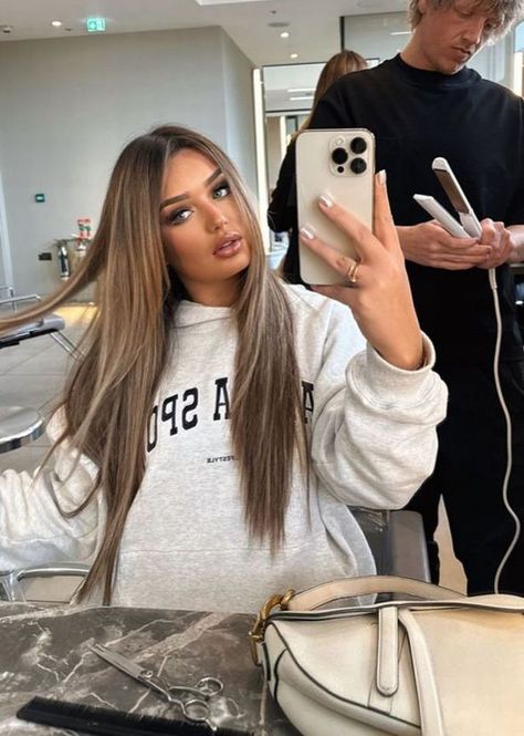 Brunette Hair Blonde Balayage, Brown Blonde Hair Extensions, Lucinda Love Island, Long Coloured Hair, Light Brown Extensions, Lucinda Strafford Hair, Dark Blonde Hair Extensions, Brunette Hair With Extensions, Brown Hair With Bright Highlights