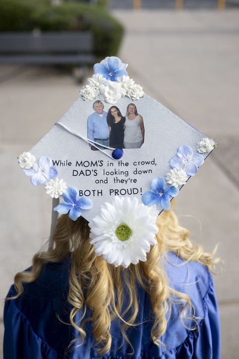 Graduation Cap With Flowers, Nursing School Graduation Pictures, Mba Graduation, Creative Graduation Caps, Grad Picture Ideas, Graduation Cap Decoration Diy, High School Graduation Cap, College Graduation Cap Decoration, Grad Cap Designs