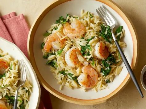 Lemon Shrimp Orzo, Shrimp Scampi With Orzo, Orzo Spinach, Shrimp And Pasta, Shrimp Orzo, Arugula Recipes, Lemon Shrimp, Pan Seared Salmon, Giada De Laurentiis