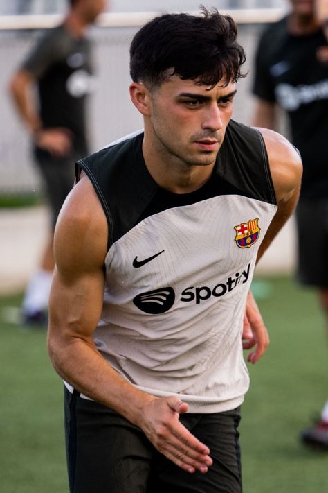 Impossible Is Nothing, Pedri Gonzalez, Spanish Men, Cute Football Players, Barcelona Players, Football Players Images, Football Boyfriend, 얼굴 드로잉, Barcelona Fc