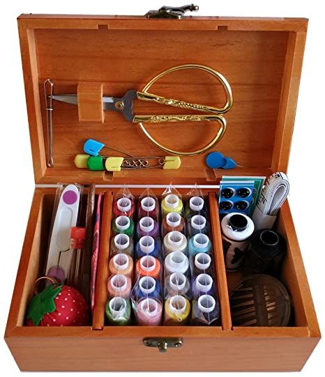 Scissor hold on lid Sewing Kit Box, Wooden Sewing Box, Vintage Sewing Box, Accessories Sewing, Sewing Basket, Sewing Needles, Sewing Baskets, J Cole, Thread Spools