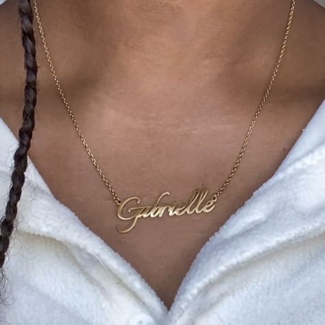 Gold Name Necklace Aesthetic, Name Necklace Aesthetic, Aesthetic Name, Necklace Cheap, Aesthetic Couples, Goals Aesthetic, Aesthetic Necklace, Necklace Aesthetic, Aesthetic Names