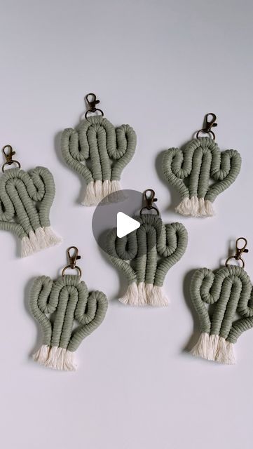 Megan | Macrame Gifts & Tutorials on Instagram: "Cactus Keychain 🌵  #macrametutorial #macrametutorials #howto #macrame #megsmodernmacrame #shopmegsmodernmacrame #macrameshop #handmadecommunity #macramemakers #macramegift #macramebraid #braids #braidtutorial #howtomacrame #gatheringknot #beginnerknot #beginnermacrame #beginnerartist #macramemovement #fiberart #ornamentdiy #macrameornament #macramekeychain #macramecharm #fiberart #macramechristmas #relaxingtutorial #shophandmade #macramediy #macrameinstructions #macramestepbystep" Macrame Letter Keychain, Macrame Gifts, Cactus Keychain, Braid Tutorial, Diy Macrame, Macrame Tutorial, Macrame Diy, Ornaments Diy, Handmade Shop