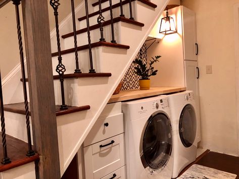 Basement Laundry Room Under Stairs, Laundry Room Design Under Stairs, Stair Laundry Room, Tiny Bathroom Ideas Under Stairs, Laundry Room With Stairs, Laundry Room Under Stairs Ideas, Small Laundry Room Ideas Under Stairs, Laundry Room Stairs, Kitchen Ideas Under Stairs