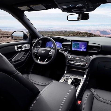 The 2019 Ford explorer has new UPGRADED interior! How exciting!  #regram via @bddesign98 Ford Expedition Interior, Ford Escape Interior, Ford Explorer Interior, Comfy Car, Trucks Interior, New Audi Q7, Ford Explorer St, Ford Explorer Accessories, Explorer St