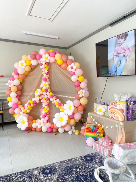 Five Is A Vibe Party Decor, 5 Is A Vibe Balloons, Hippy Party Decorations Diy, Sweet 16 Hippy Party, Hippi Theme Birthday, It’s A Vibe Birthday Party, 6 Is A Vibe Party, Five Is A Vibe Birthday Outfit, Groovy One Birthday Decorations