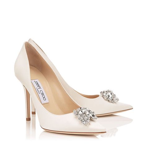 Jimmy Choo ABEL    #jimmychoo #bride #bridal #wedding2018 www.jimmychoo.com Diamond High Heels, Heels Winter, Ivory Bridal Shoes, Ivory Pumps, Jimmy Choo Bridal, Half Shoes, Lord Help, Ivory Shoes, Heels Aesthetic