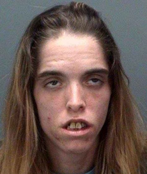 Funny Mugshots, Florida Funny, Funny People Pictures, Half Shaved, Mug Shot, Face Photography, Interesting Faces, Photography Women, Underworld