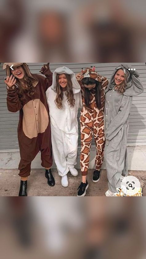 Halloween Onsies, Halloween Costume Onesie, Farm Animal Costumes, School Halloween Costumes, Animal Halloween Costumes, Clever Halloween, Classy Halloween Costumes, Trio Halloween Costumes, Onesie Costumes