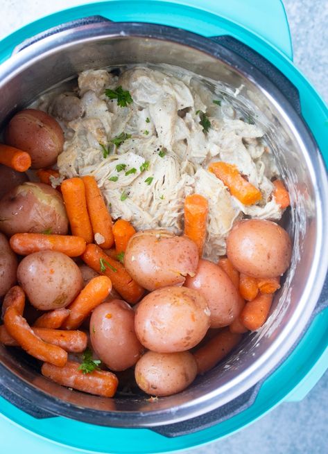 Homemade Poultry Seasoning Recipe, Instant Pot Chicken And Potatoes, Poultry Seasoning Recipe, Crockpot Foods, Cooked Potatoes, Cooking Frozen Chicken, White Gravy, Potatoes And Carrots, Chicken And Potatoes