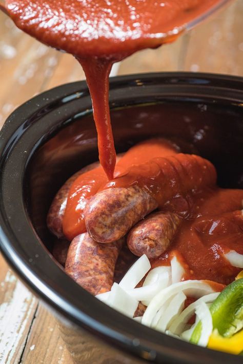 Slow Cooker Sausage with Peppers and Onions Crockpot Summer, Sausage With Peppers And Onions, Slow Cooker Tikka Masala, Sausage Slow Cooker, Sausage Peppers Onions, Slow Cooker Sausage, Sausage Crockpot, Sausage Peppers And Onions, Makanan Italia