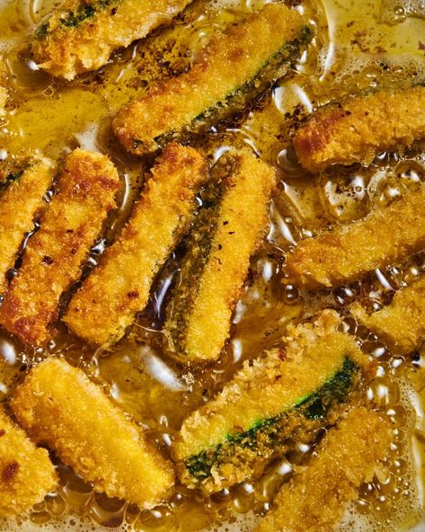 Fried Zucchini Recipe Easy, Crispy Fried Zucchini, Fried Zucchini Recipe, Pan Fried Zucchini, Fried Zucchini Recipes, Easy Zucchini Recipes, Fried Zucchini, Delicious Paleo Recipes, Keto Side