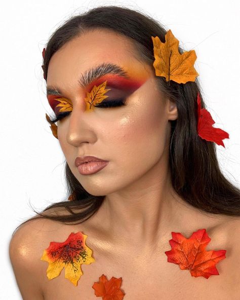 Autumn Goddess Costume, Fall Creative Makeup, Fall Leaves Makeup, Autumn Witch Makeup, Fall Themed Makeup, Fall Color Makeup, Leaf Eye Makeup, Autumn Fairy Makeup, Autumn Makeup Art