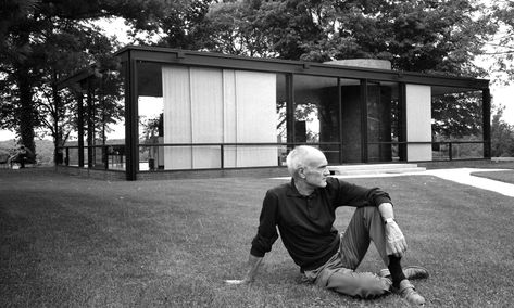 Glass House Philip Johnson, Philip Johnson Glass House, Claudio Silvestrin, Tokyo Museum, Deconstructivism, Philip Johnson, Rem Koolhaas, Pritzker Prize, Genius Loci