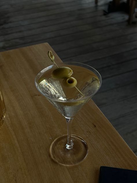 Drinking Martini Aesthetic, Gin Martini Aesthetic, Martini Glasses Aesthetic, Martini Glass Aesthetic, Martinis Aesthetic, Hospitality Aesthetic, Dirty Martini Party, Dirty Martini Aesthetic, Aesthetic Martini