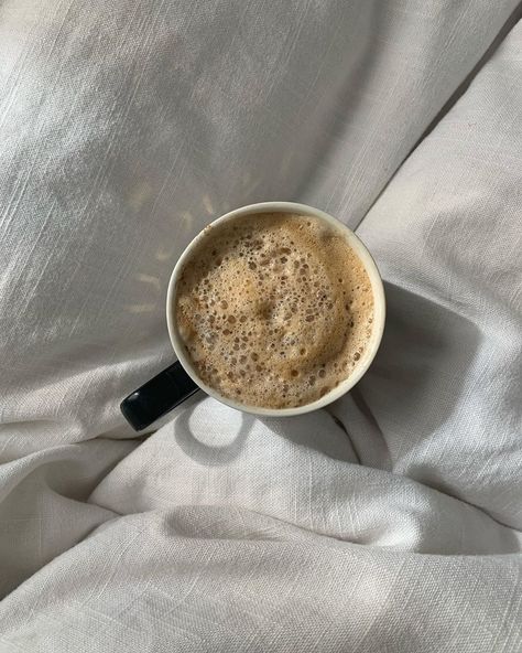 Coffee On Bed, Bed Kind, Saturday Coffee, Coffee In Bed, Best Beans, Coffee Obsession, Blue Aesthetic Pastel, Coffee Photos, Morning Inspiration