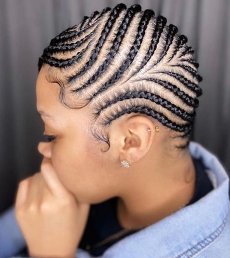 Classic Lemonade Braids Style Cornrows And Twists, Cornrow Hairstyle, Lemonade Braids Hairstyles, Lemonade Braids, Side Braid Hairstyles, Feed In Braids Hairstyles, Long Hairstyle, Braided Cornrow Hairstyles, Braids Hairstyles Pictures