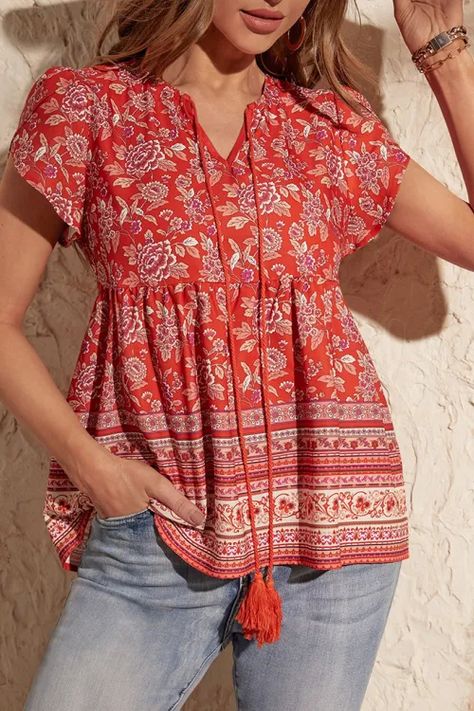 Blouse Peplum, Peplum Design, Petal Sleeves, Peplum Designs, Womens Printed Tops, Fresh Tops, Tulip Sleeve, Petal Sleeve, Bohemian Tops