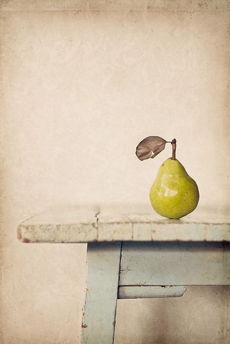 Pear | Amy Weiss Still Life Images, Still Life Photos, Still Photography, Principles Of Design, Painting Still Life, Trik Fotografi, Still Life Art, Foto Inspiration, Still Life Painting