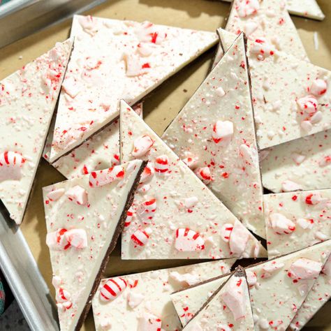 Joanna Gaines's White Chocolate Peppermint Bark Joanna Gaines Christmas, Chocolate Peppermint Bark Recipe, White Chocolate Peppermint Bark, Joanna Gaines Recipes, Holiday Candy Recipes, Peppermint Bark Recipes, Cocoa Krispies, Chocolate Peppermint Bark, White Almond Bark