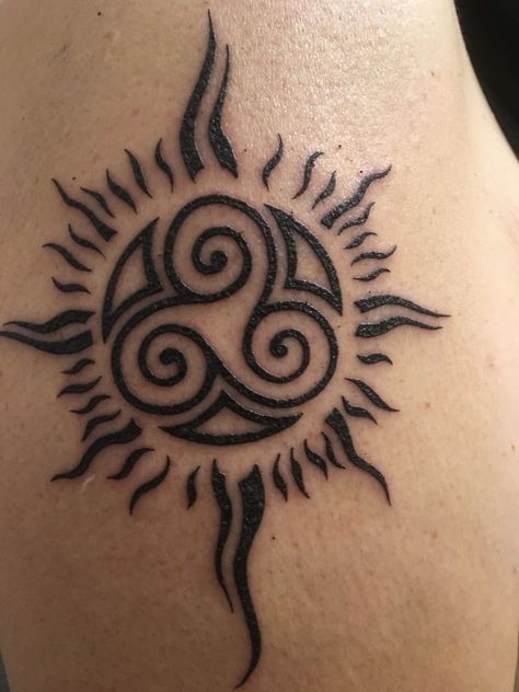 Celtic Sun Symbol, Celtic Knot Tattoo Designs, Viking Sun Tattoo, Welsh Celtic Tattoo, Celtic Sun And Moon Tattoo, Triskelion Tattoo Celtic, Celtic Sun Tattoo, Triskelion Tattoo, Celtic Tattoo For Women