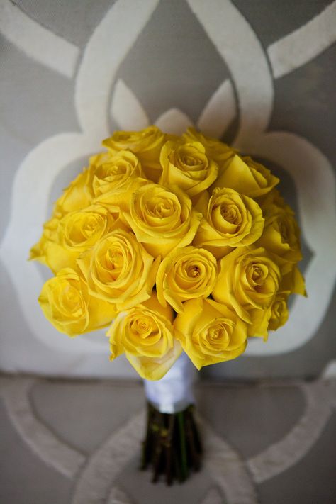 Yellow Rose Wedding, Yellow Bridal Bouquets, Yellow Rose Bouquet, Yellow Wedding Bouquet, Garden Rose Bouquet, Yellow Bouquets, Yellow Wedding Flowers, Rose Bridal Bouquet, Wedding Table Flowers